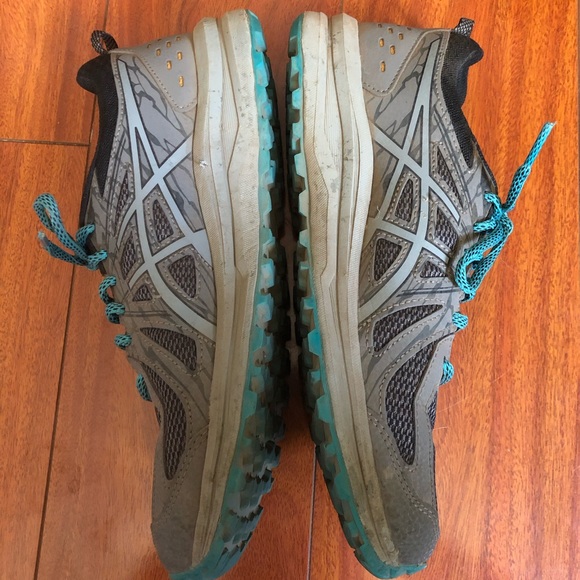 ASICS women’s trail running shoes - Picture 3 of 7